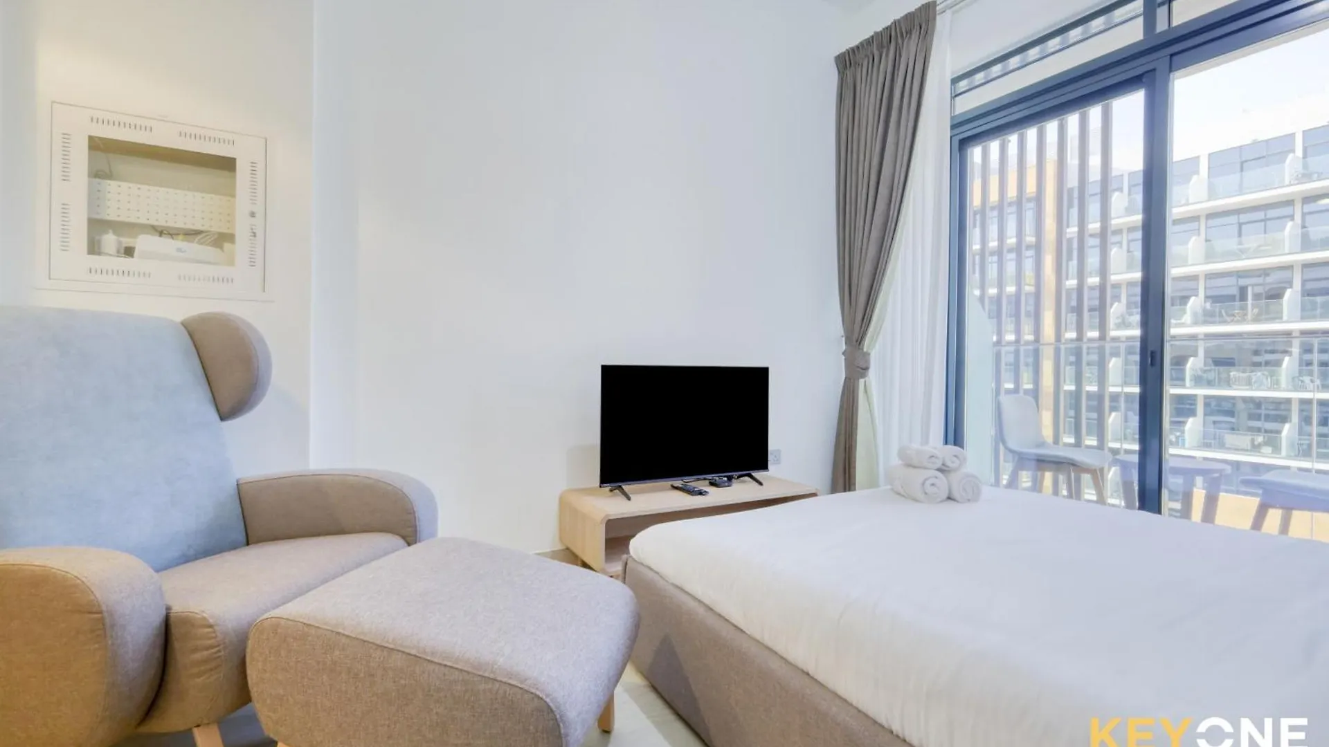Chic Modern Studio In Azizi Riviera Apartment Dubai