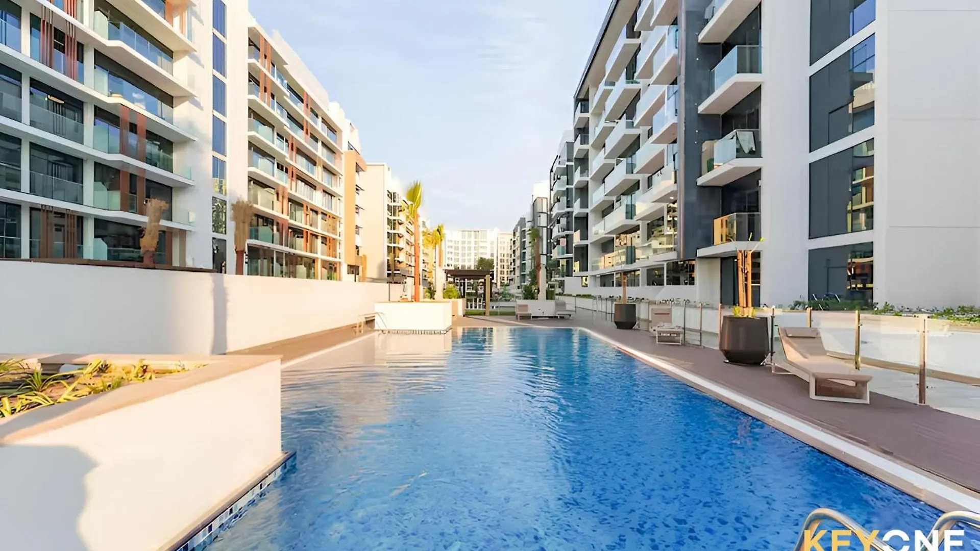 Chic Modern Studio In Azizi Riviera 0*, Dubai