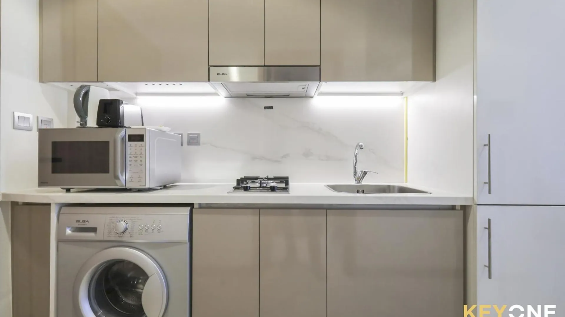 Chic Modern Studio In Azizi Riviera Dubai